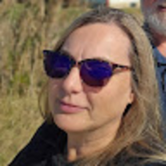 Meet your Posher, Heather - Picture 1 of 1